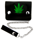 motorkářská peněženka marihuana zelená,umístěná v černém kulatém poli